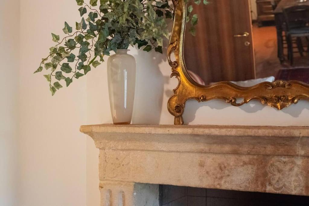Appartement La Finestra Sul Civico Cinque à Vérone Extérieur photo