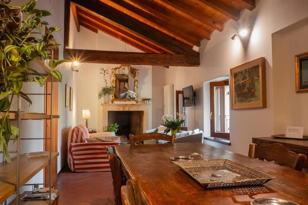 Appartement La Finestra Sul Civico Cinque à Vérone Extérieur photo