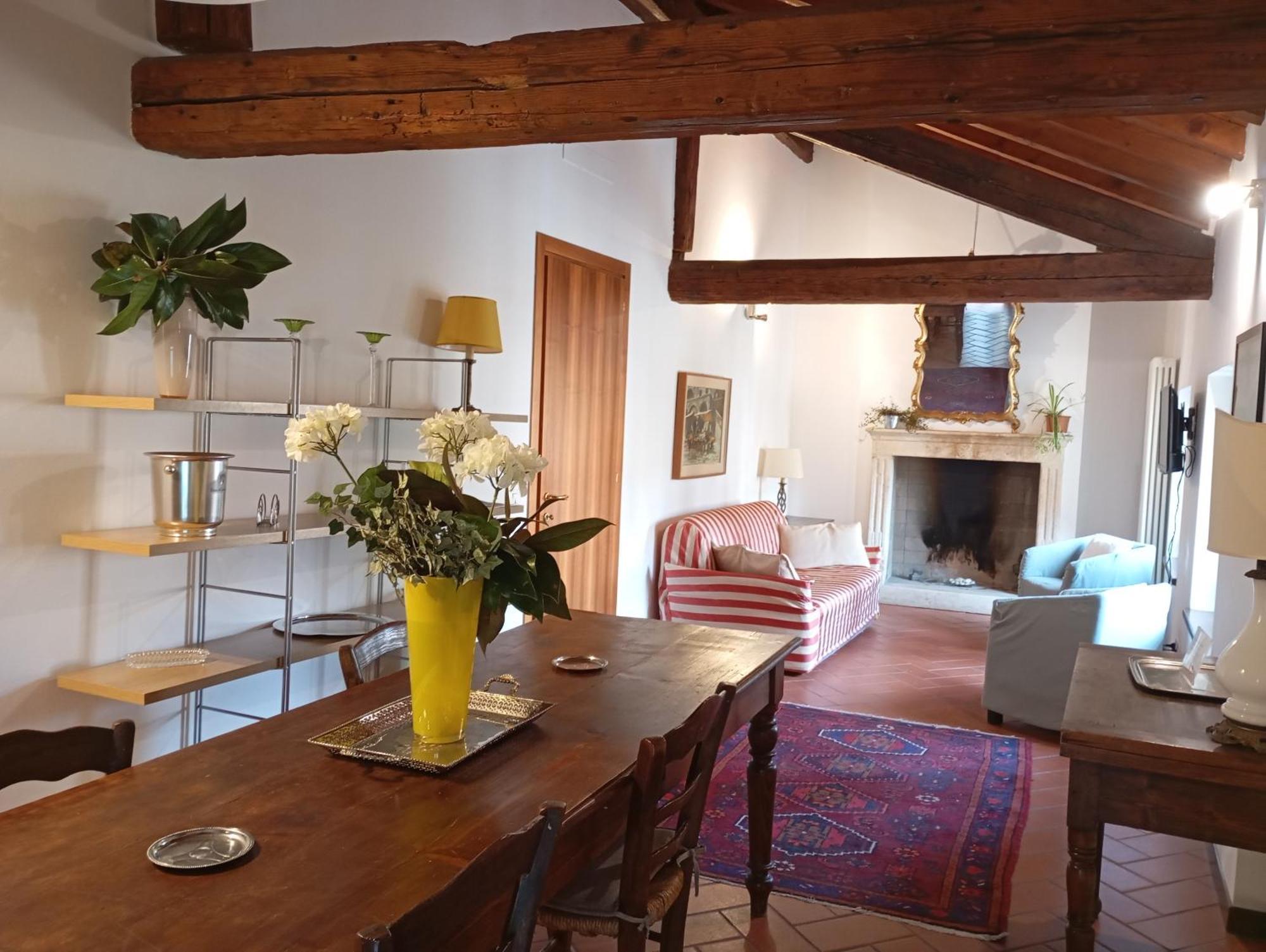 Appartement La Finestra Sul Civico Cinque à Vérone Extérieur photo