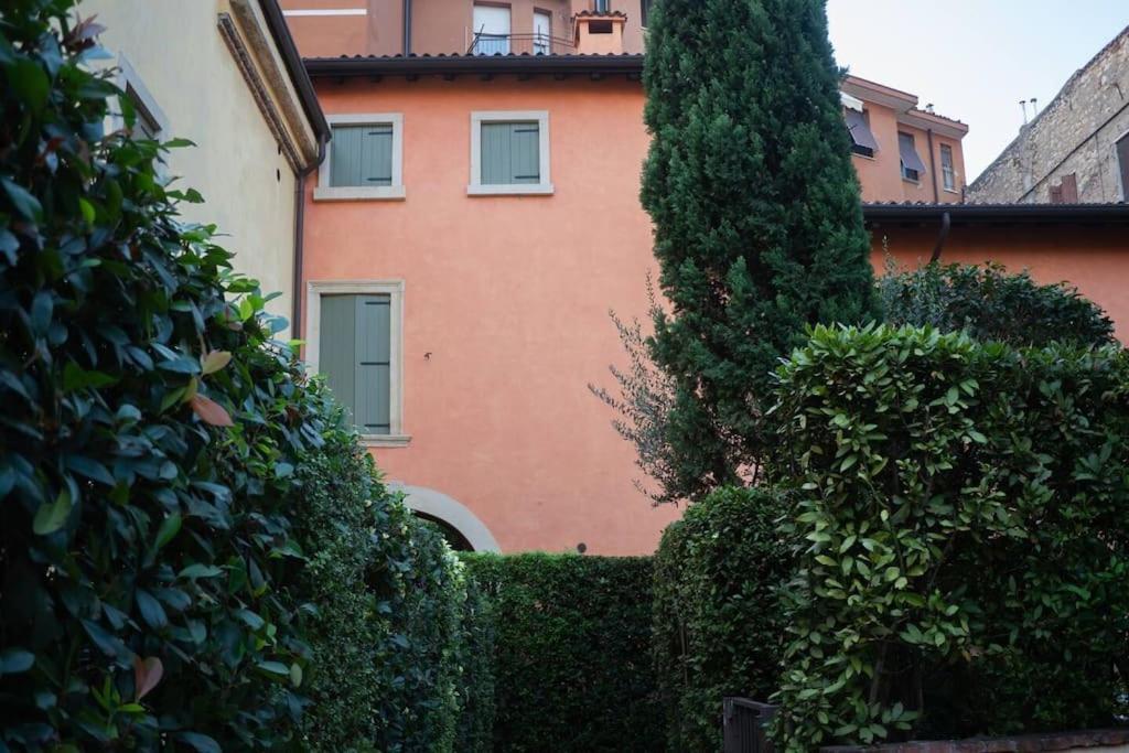 Appartement La Finestra Sul Civico Cinque à Vérone Extérieur photo